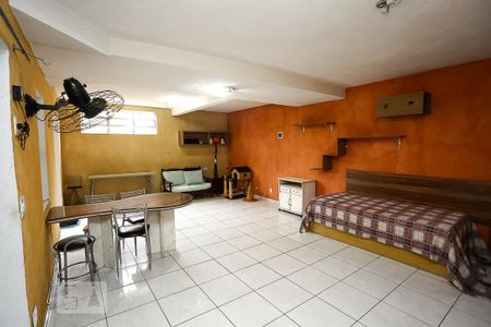 Casa à venda com 200m², 3 quartos e 3 vagas Casa à venda com 200m², 3 quartos e 3 vagasÁrea comum - Salão de festas