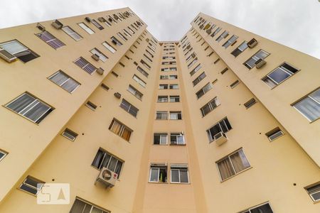Apartamento para alugar com 48m², 2 quartos e sem vaga Apartamento para alugar com 48m², 2 quartos e sem vagaFachada