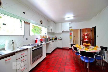 Casa à venda com 600m², 4 quartos e 6 vagasCozinha