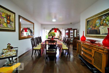 Casa à venda com 600m², 4 quartos e 6 vagasSala de Jantar