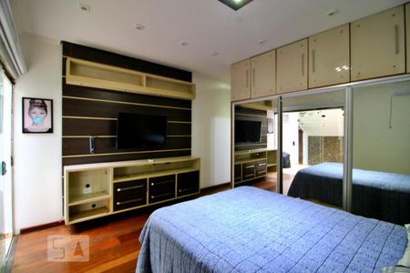 Casa à venda com 600m², 4 quartos e 6 vagasSuíte 3