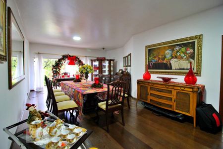 Casa à venda com 600m², 4 quartos e 6 vagasSala de Jantar