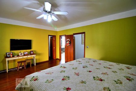 Casa à venda com 600m², 4 quartos e 6 vagasSuíte 1