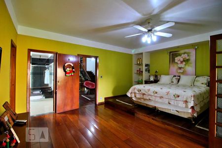 Casa à venda com 600m², 4 quartos e 6 vagasSuíte 1