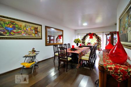 Casa à venda com 600m², 4 quartos e 6 vagasSala de Jantar