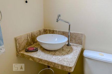 Casa à venda com 350m², 3 quartos e 1 vaga Casa à venda com 350m², 3 quartos e 1 vagaSala 2 - Lavabo