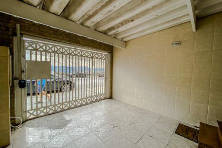 Casa à venda com 350m², 3 quartos e 1 vaga Casa à venda com 350m², 3 quartos e 1 vagaGaragem