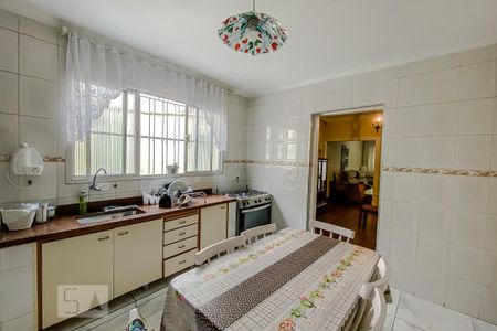 Casa à venda com 350m², 3 quartos e 1 vaga Casa à venda com 350m², 3 quartos e 1 vagaCozinha