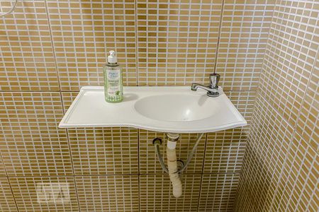 Casa à venda com 350m², 3 quartos e 1 vaga Casa à venda com 350m², 3 quartos e 1 vagaBanheiro da Suíte 1