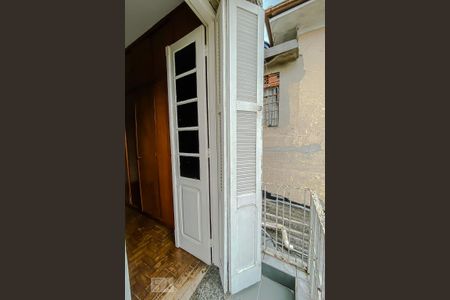 Casa à venda com 350m², 3 quartos e 1 vaga Casa à venda com 350m², 3 quartos e 1 vagaQuarto 3 - Varanda