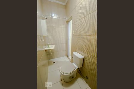 Casa à venda com 350m², 3 quartos e 1 vaga Casa à venda com 350m², 3 quartos e 1 vagaBanheiro da Suíte 1