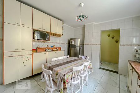 Casa à venda com 350m², 3 quartos e 1 vaga Casa à venda com 350m², 3 quartos e 1 vagaCozinha