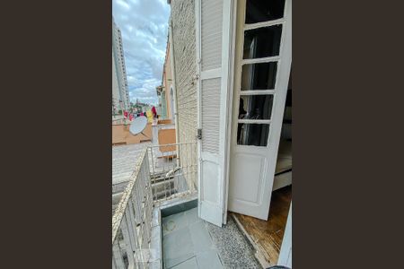 Casa à venda com 350m², 3 quartos e 1 vaga Casa à venda com 350m², 3 quartos e 1 vagaQuarto 3 - Varanda