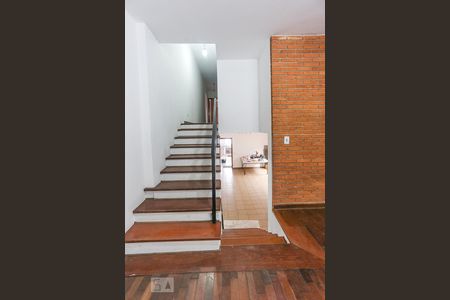 Escadas de casa à venda com 4 quartos, 180m² em Vila Sao Luis(zona Oeste), São Paulo