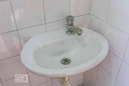 Casa à venda com 180m², 4 quartos e 2 vagasBanheiro de Serviço