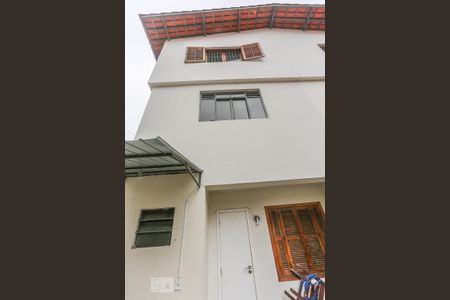 Casa à venda com 180m², 4 quartos e 2 vagasQuintal