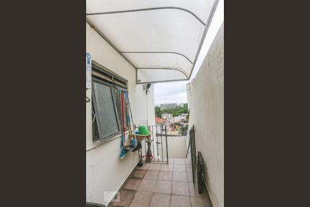 Casa à venda com 180m², 4 quartos e 2 vagasCorredor