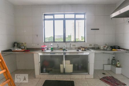 Casa à venda com 180m², 4 quartos e 2 vagasCozinha