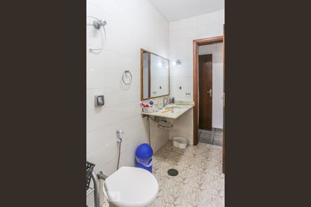 Casa à venda com 180m², 4 quartos e 2 vagasBanheiro Suite