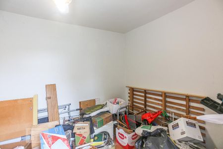 Casa à venda com 180m², 4 quartos e 2 vagasQuarto de Serviço