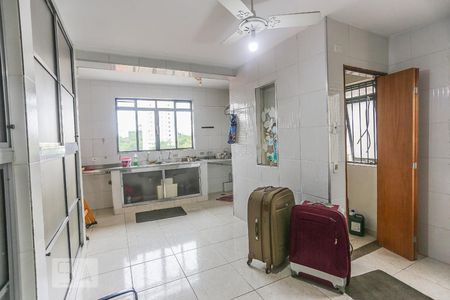 Casa à venda com 180m², 4 quartos e 2 vagasCozinha