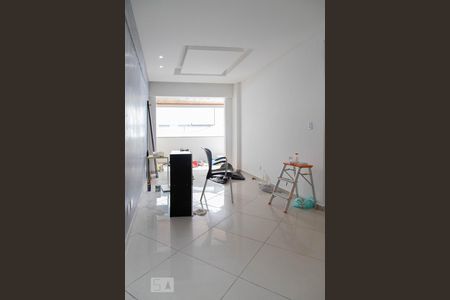 Apartamento à venda com 85m², 3 quartos e 1 vaga Apartamento à venda com 85m², 3 quartos e 1 vagaSala