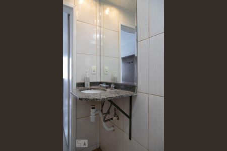 Apartamento à venda com 85m², 3 quartos e 1 vaga Apartamento à venda com 85m², 3 quartos e 1 vagaBanheiro da suíte