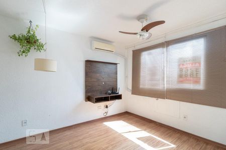 Sala de apartamento à venda com 2 quartos, 43m² em Cavalhada, Porto Alegre