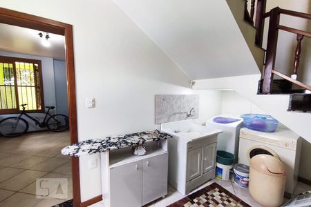 Casa à venda com 257m², 4 quartos e 4 vagas Casa à venda com 257m², 4 quartos e 4 vagas Área de Serviço