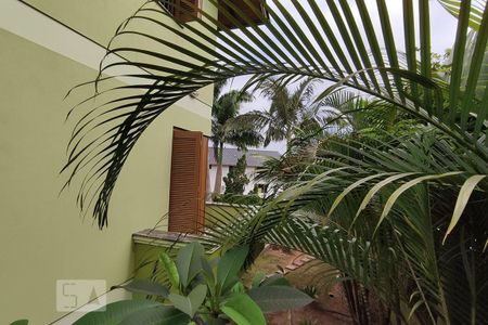 Casa à venda com 257m², 4 quartos e 4 vagas Casa à venda com 257m², 4 quartos e 4 vagasDeque e Jardim