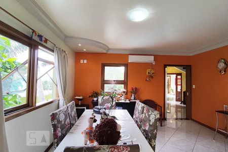 Casa à venda com 257m², 4 quartos e 4 vagas Casa à venda com 257m², 4 quartos e 4 vagasSala de Jantar e Cozinha