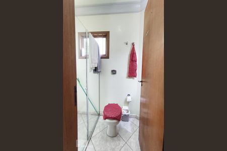 Casa à venda com 257m², 4 quartos e 4 vagas Casa à venda com 257m², 4 quartos e 4 vagasBanheiro