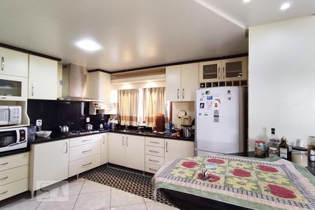 Casa à venda com 257m², 4 quartos e 4 vagas Casa à venda com 257m², 4 quartos e 4 vagasSala de Jantar e Cozinha