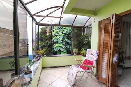 Casa à venda com 257m², 4 quartos e 4 vagas Casa à venda com 257m², 4 quartos e 4 vagasSacada Gourmet