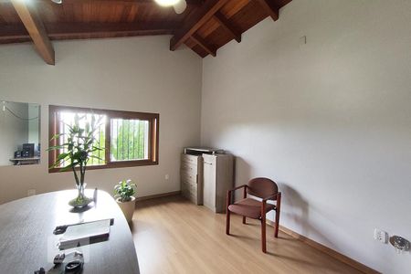 Casa à venda com 257m², 4 quartos e 4 vagas Casa à venda com 257m², 4 quartos e 4 vagasQuarto 4 Escritório