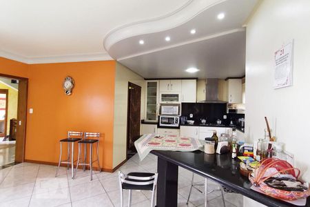 Casa à venda com 257m², 4 quartos e 4 vagas Casa à venda com 257m², 4 quartos e 4 vagasSala de Jantar e Cozinha