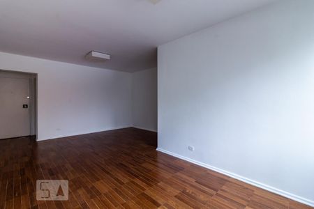 Apartamento para alugar com 65m², 2 quartos e 1 vagaSala