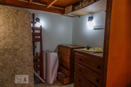 Casa à venda com 170m², 3 quartos e sem vaga Casa à venda com 170m², 3 quartos e sem vagaEdícula