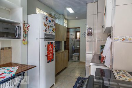 Casa à venda com 170m², 3 quartos e sem vaga Casa à venda com 170m², 3 quartos e sem vagaCozinha
