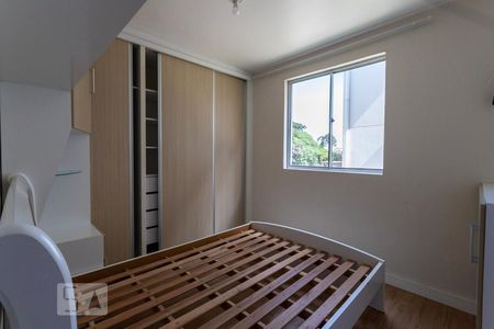 Quarto 2 de apartamento para alugar com 2 quartos, 48m² em Santa Cândida, Curitiba