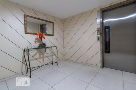 Apartamento à venda com 70m², 1 quarto e 1 vagaHall