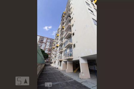Apartamento à venda com 70m², 1 quarto e 1 vagaPlay