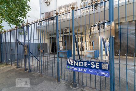 Apartamento à venda com 40m², 1 quarto e sem vaga Apartamento à venda com 40m², 1 quarto e sem vagaFachada