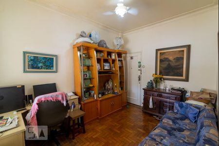 Apartamento à venda com 40m², 1 quarto e sem vaga Apartamento à venda com 40m², 1 quarto e sem vagaSala