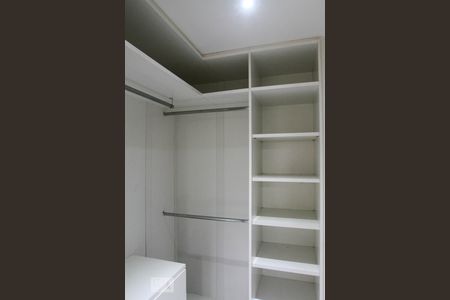 Apartamento à venda com 150m², 2 quartos e 2 vagasCloset do Quarto 1 - Suíte