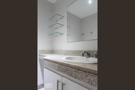 Apartamento à venda com 150m², 2 quartos e 2 vagasBanheiro do Quarto 1 - Suíte