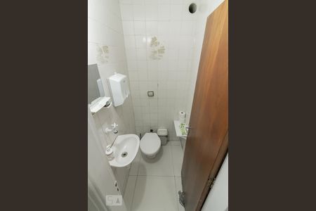 Lavabo de casa para alugar com 3 quartos, 110m² em Saúde, São Paulo