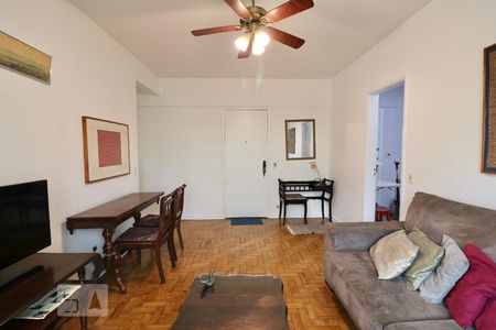 Apartamento à venda com 70m², 2 quartos e 1 vagaSala