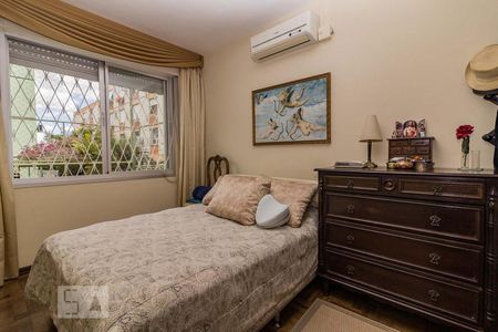 Dormitório2 de apartamento para alugar com 4 quartos, 80m² em Cristal, Porto Alegre