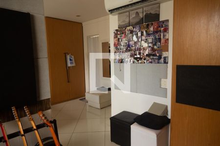 Apartamento à venda com 220m², 3 quartos e 3 vagasQuarto Suíte 2